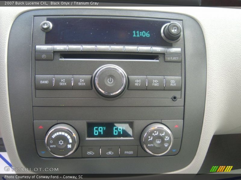 Black Onyx / Titanium Gray 2007 Buick Lucerne CXL