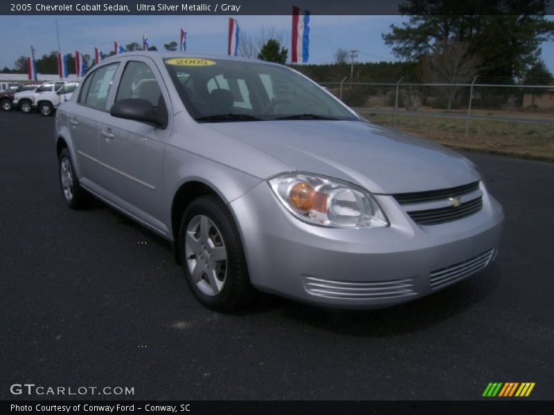 Ultra Silver Metallic / Gray 2005 Chevrolet Cobalt Sedan