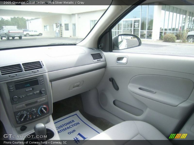 Ultra Silver Metallic / Gray 2005 Chevrolet Cobalt Sedan
