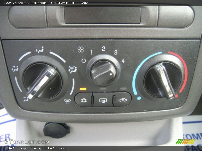 Ultra Silver Metallic / Gray 2005 Chevrolet Cobalt Sedan