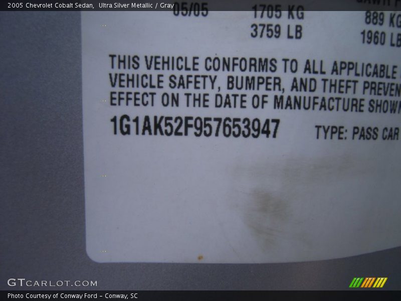Ultra Silver Metallic / Gray 2005 Chevrolet Cobalt Sedan