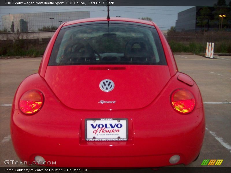 Red Uni / Black 2002 Volkswagen New Beetle Sport 1.8T Coupe