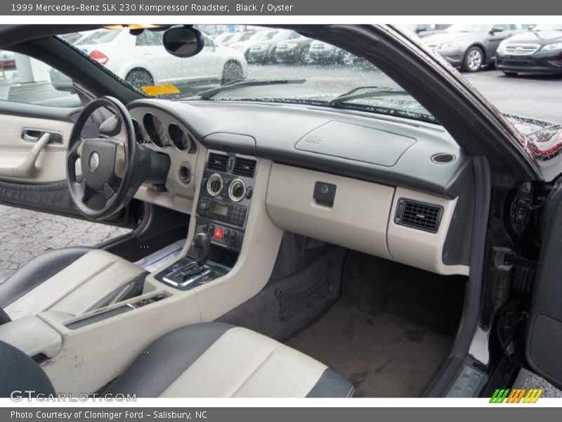 Dashboard of 1999 SLK 230 Kompressor Roadster