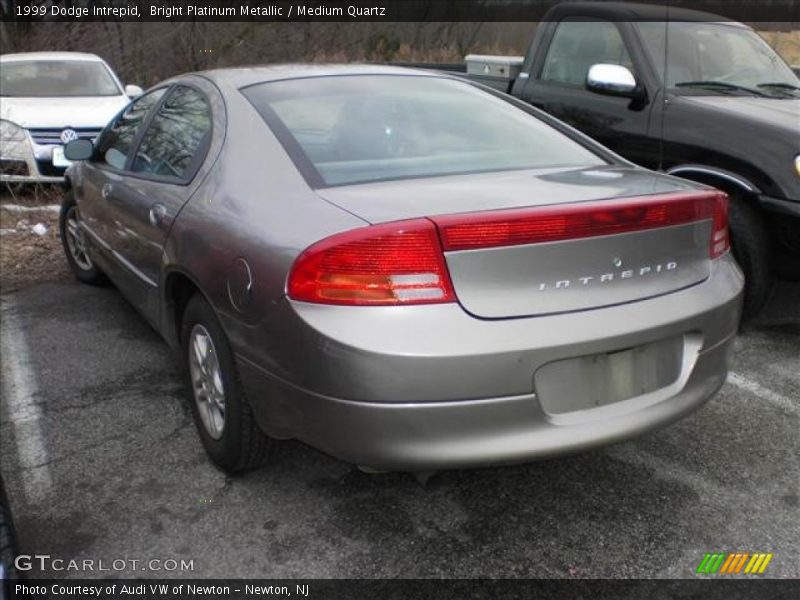 Bright Platinum Metallic / Medium Quartz 1999 Dodge Intrepid