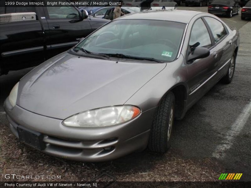 Bright Platinum Metallic / Medium Quartz 1999 Dodge Intrepid