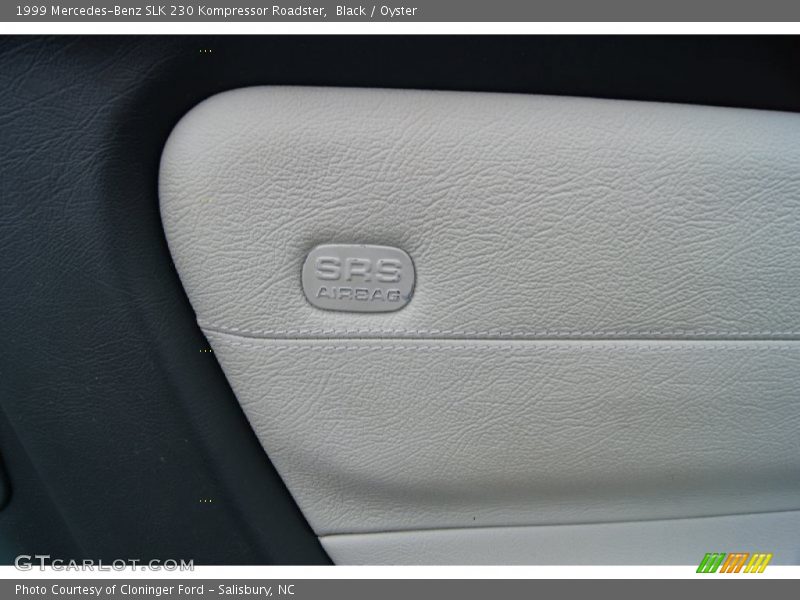 Black / Oyster 1999 Mercedes-Benz SLK 230 Kompressor Roadster