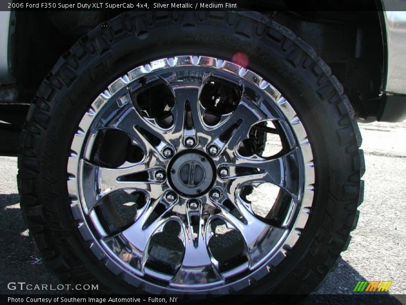 Custom Wheels of 2006 F350 Super Duty XLT SuperCab 4x4