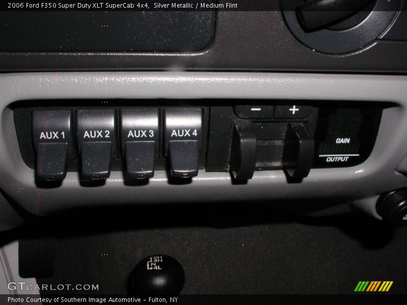Silver Metallic / Medium Flint 2006 Ford F350 Super Duty XLT SuperCab 4x4
