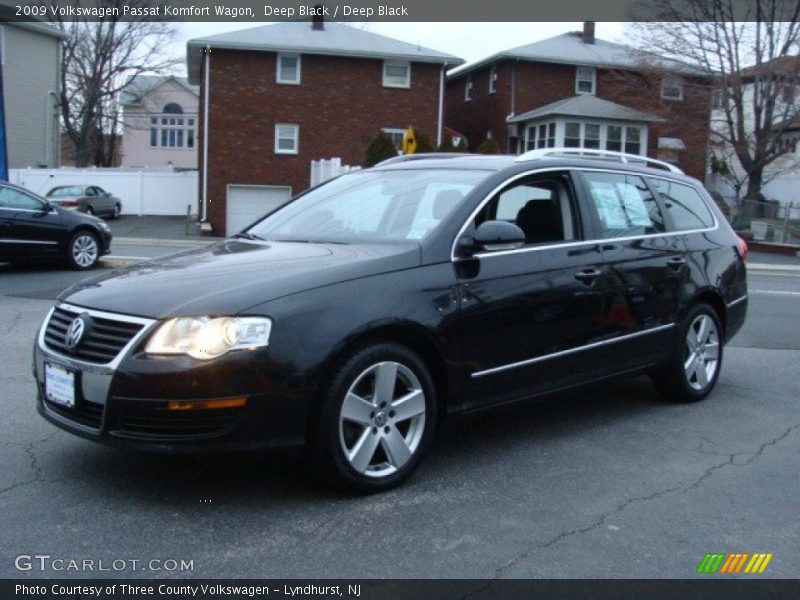 Front 3/4 View of 2009 Passat Komfort Wagon