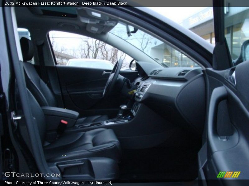 Deep Black / Deep Black 2009 Volkswagen Passat Komfort Wagon