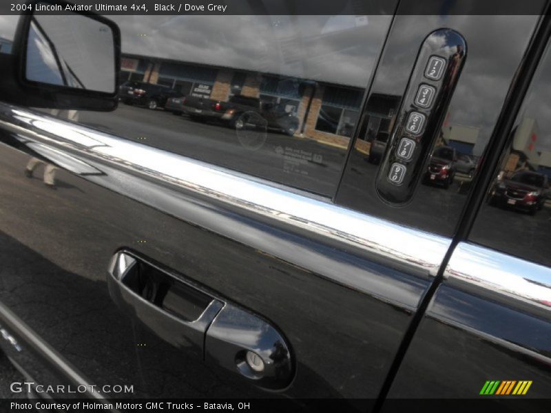 Black / Dove Grey 2004 Lincoln Aviator Ultimate 4x4