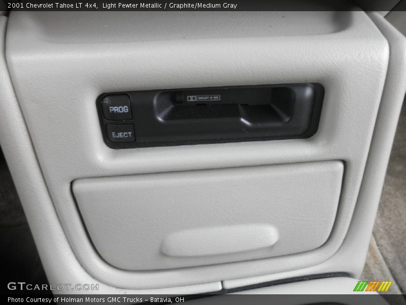 Light Pewter Metallic / Graphite/Medium Gray 2001 Chevrolet Tahoe LT 4x4