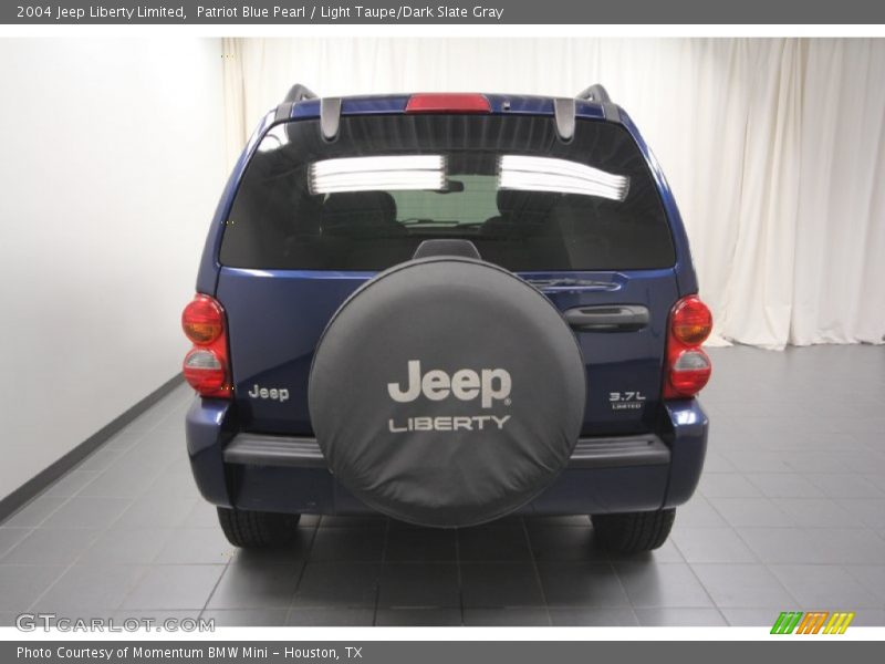 Patriot Blue Pearl / Light Taupe/Dark Slate Gray 2004 Jeep Liberty Limited