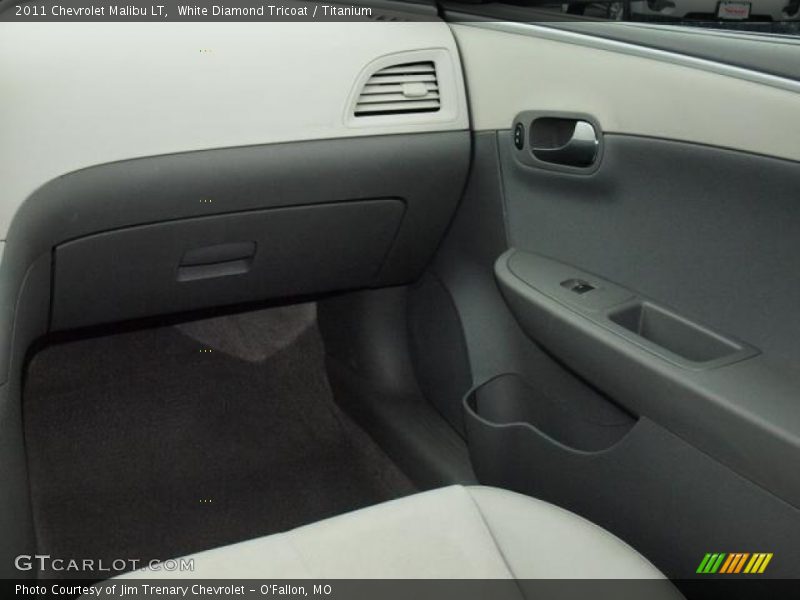 White Diamond Tricoat / Titanium 2011 Chevrolet Malibu LT