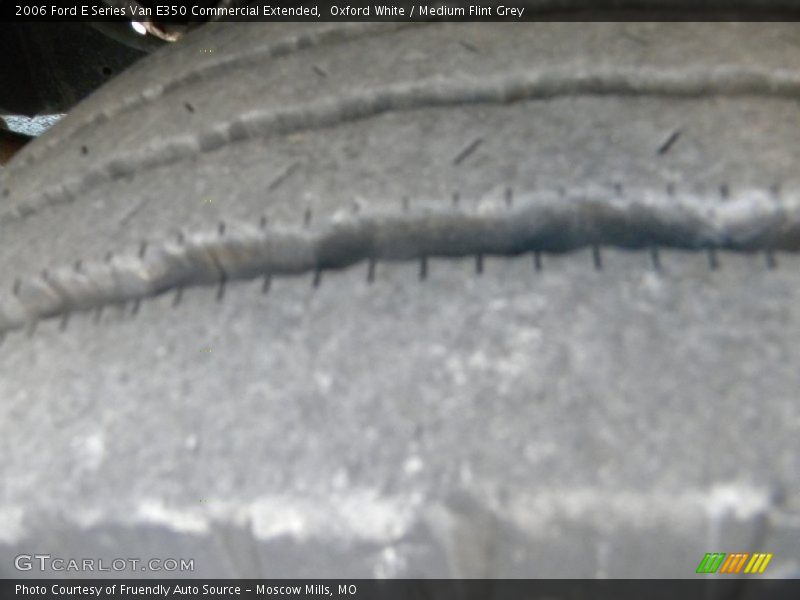 Oxford White / Medium Flint Grey 2006 Ford E Series Van E350 Commercial Extended