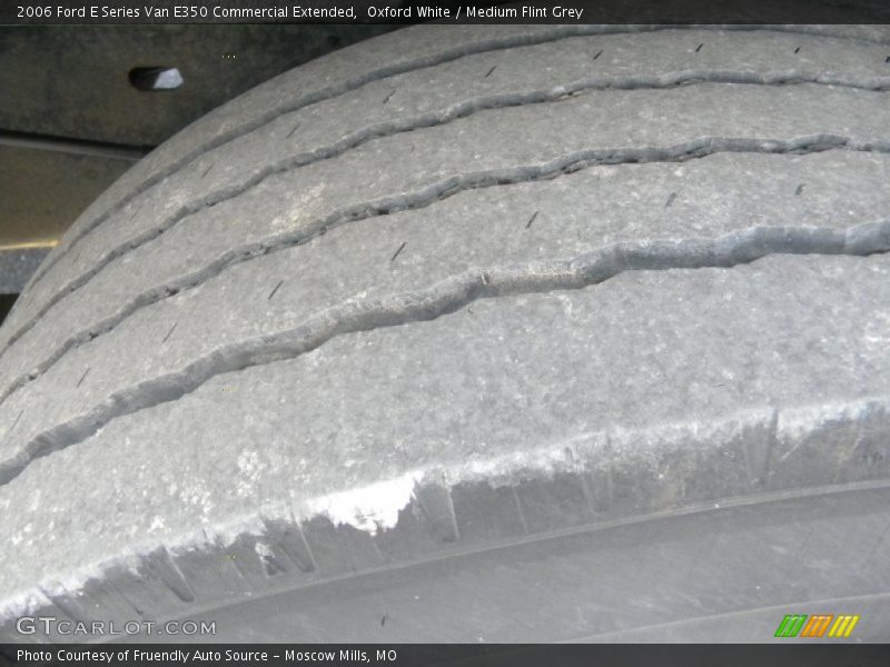 Oxford White / Medium Flint Grey 2006 Ford E Series Van E350 Commercial Extended