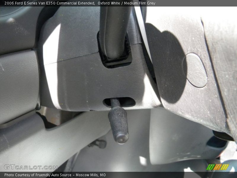 Oxford White / Medium Flint Grey 2006 Ford E Series Van E350 Commercial Extended