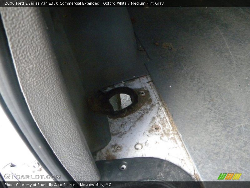 Oxford White / Medium Flint Grey 2006 Ford E Series Van E350 Commercial Extended