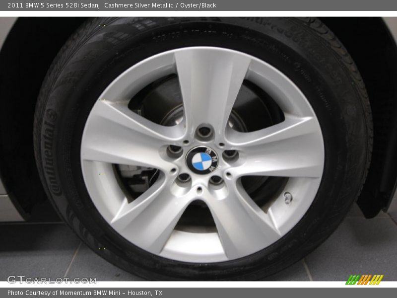 Cashmere Silver Metallic / Oyster/Black 2011 BMW 5 Series 528i Sedan