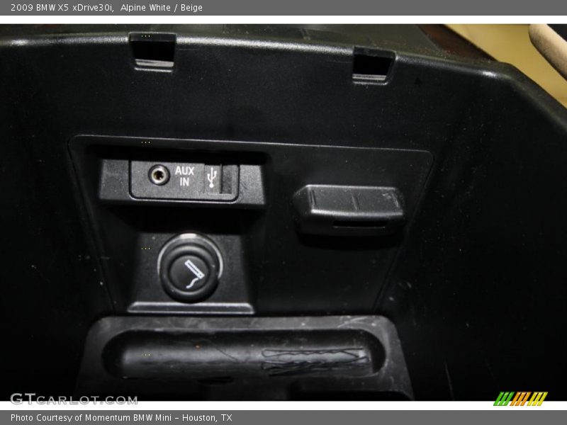 Alpine White / Beige 2009 BMW X5 xDrive30i