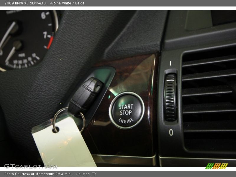 Alpine White / Beige 2009 BMW X5 xDrive30i