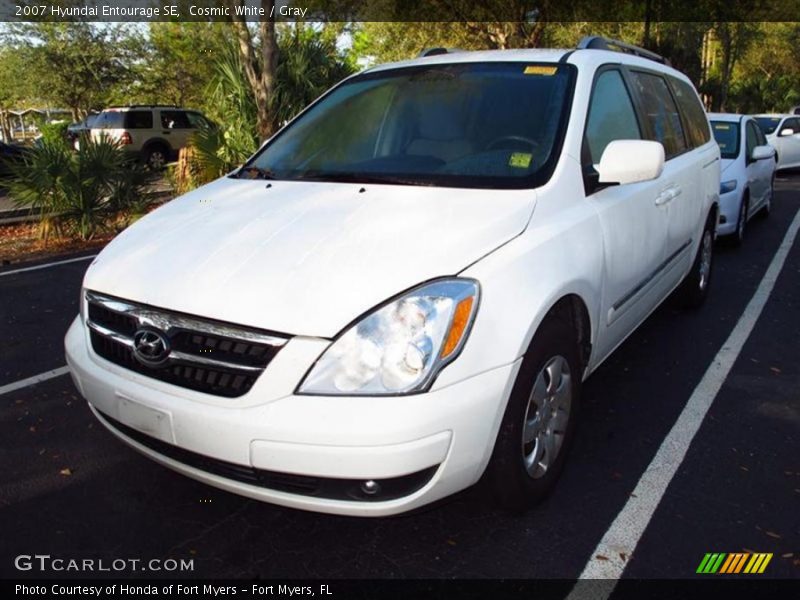 Cosmic White / Gray 2007 Hyundai Entourage SE