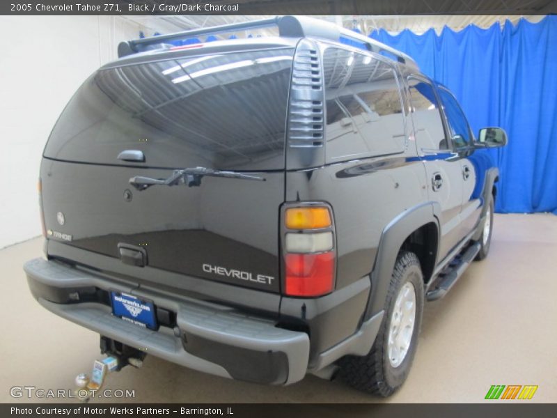 Black / Gray/Dark Charcoal 2005 Chevrolet Tahoe Z71