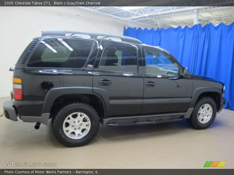 Black / Gray/Dark Charcoal 2005 Chevrolet Tahoe Z71