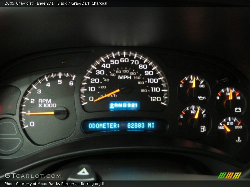 Black / Gray/Dark Charcoal 2005 Chevrolet Tahoe Z71
