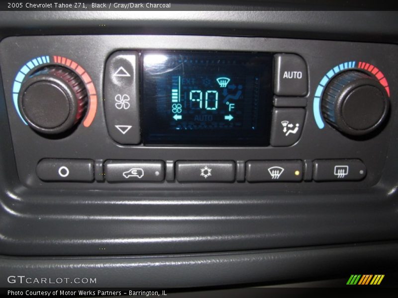 Black / Gray/Dark Charcoal 2005 Chevrolet Tahoe Z71