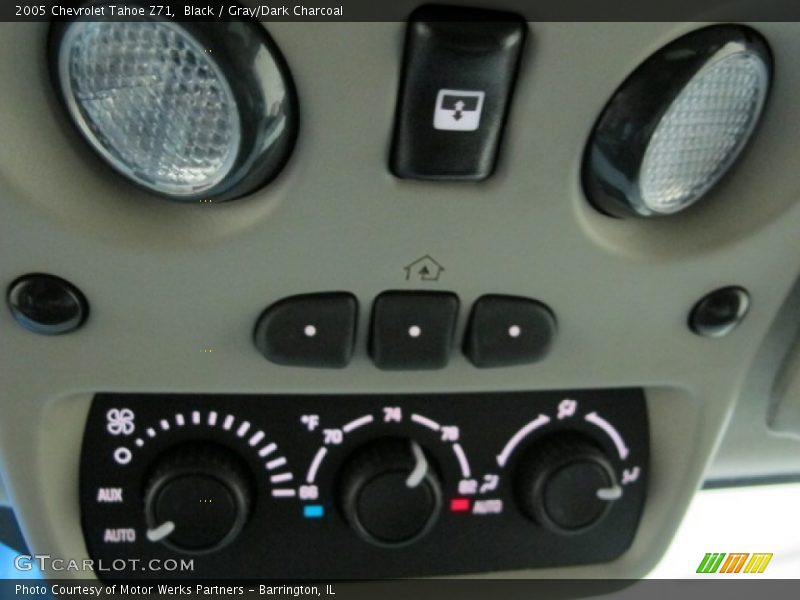 Black / Gray/Dark Charcoal 2005 Chevrolet Tahoe Z71