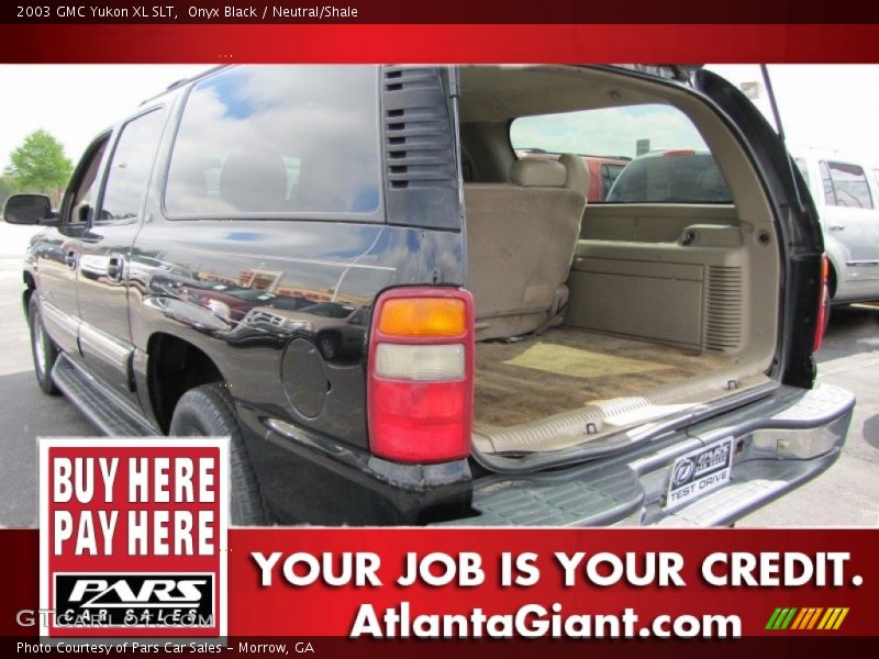 Onyx Black / Neutral/Shale 2003 GMC Yukon XL SLT