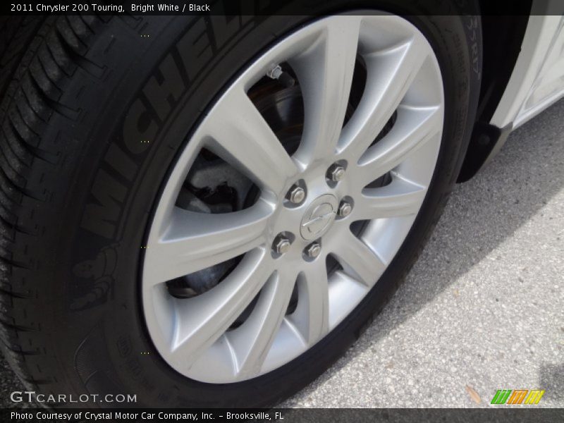 Bright White / Black 2011 Chrysler 200 Touring