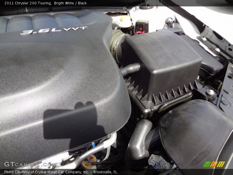 Bright White / Black 2011 Chrysler 200 Touring