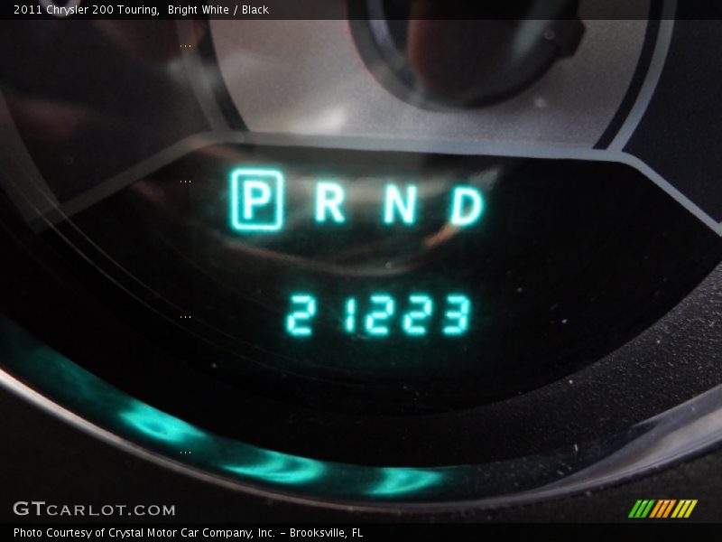 Bright White / Black 2011 Chrysler 200 Touring