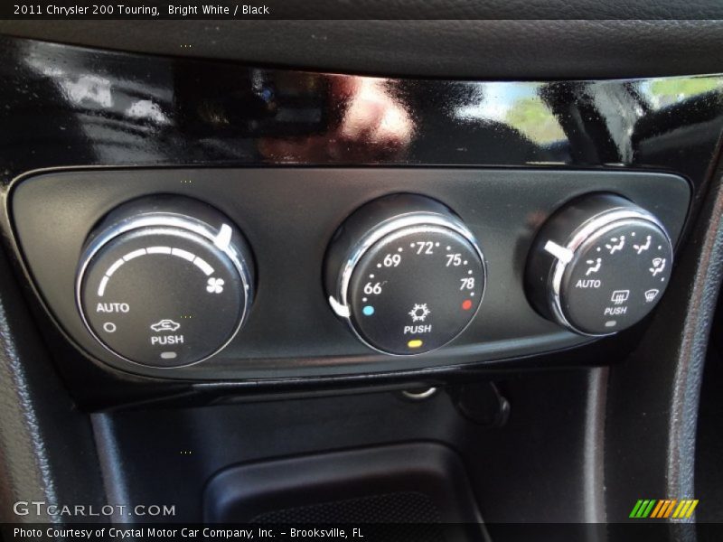 Bright White / Black 2011 Chrysler 200 Touring