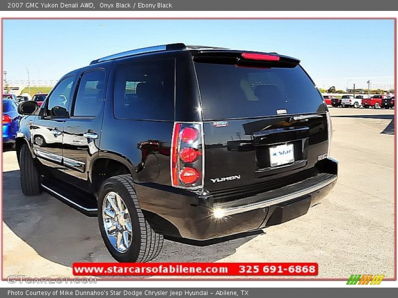 Onyx Black / Ebony Black 2007 GMC Yukon Denali AWD
