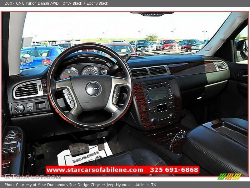Onyx Black / Ebony Black 2007 GMC Yukon Denali AWD