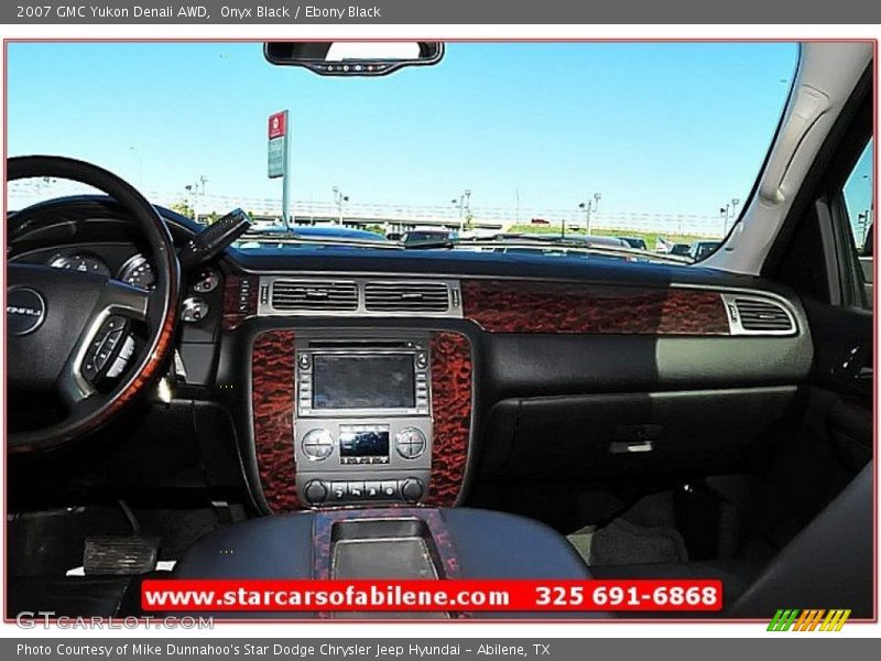 Onyx Black / Ebony Black 2007 GMC Yukon Denali AWD