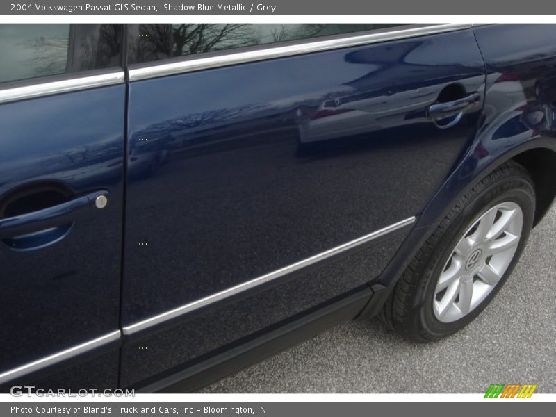 Shadow Blue Metallic / Grey 2004 Volkswagen Passat GLS Sedan