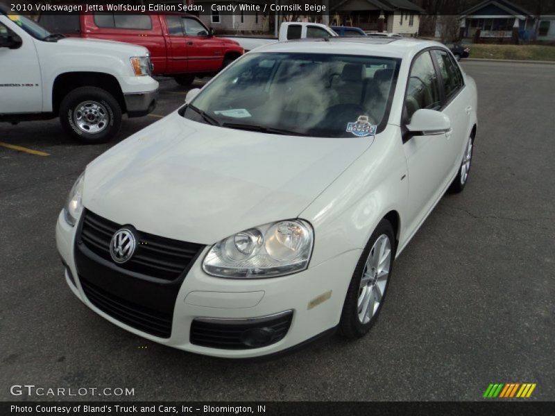 Candy White / Cornsilk Beige 2010 Volkswagen Jetta Wolfsburg Edition Sedan