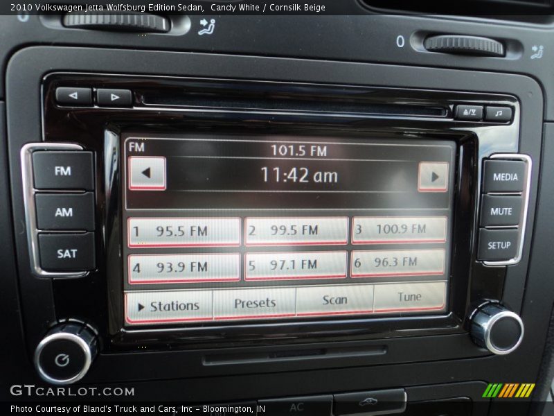 Audio System of 2010 Jetta Wolfsburg Edition Sedan