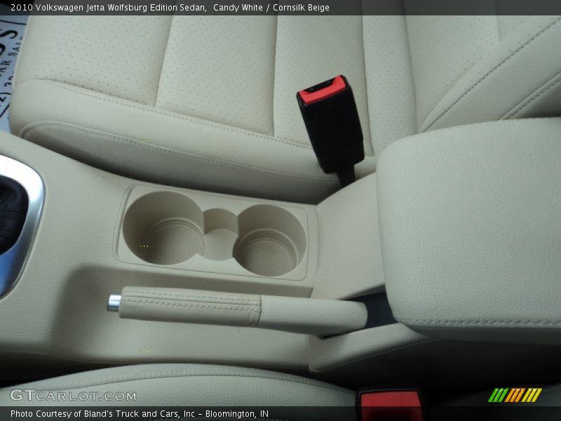 Candy White / Cornsilk Beige 2010 Volkswagen Jetta Wolfsburg Edition Sedan
