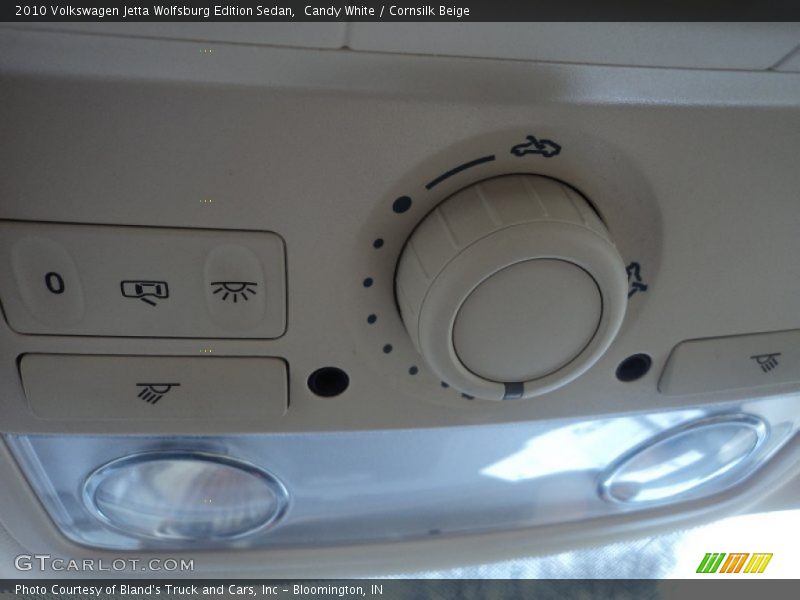 Controls of 2010 Jetta Wolfsburg Edition Sedan