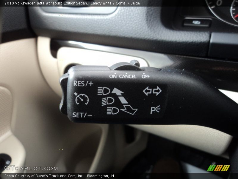 Controls of 2010 Jetta Wolfsburg Edition Sedan