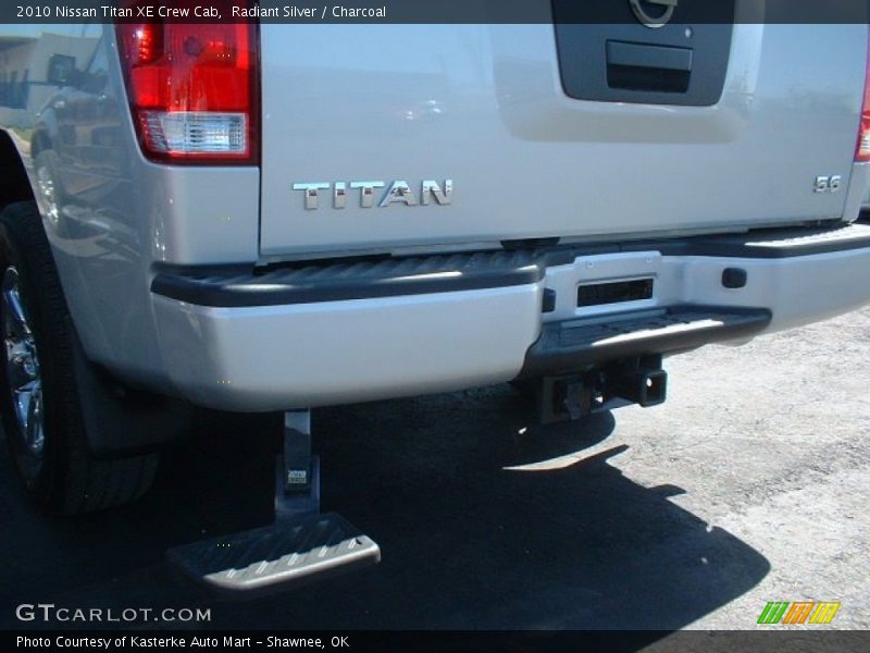 Radiant Silver / Charcoal 2010 Nissan Titan XE Crew Cab