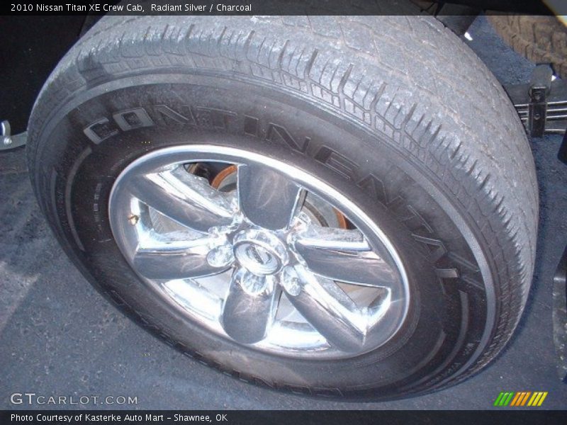 Radiant Silver / Charcoal 2010 Nissan Titan XE Crew Cab