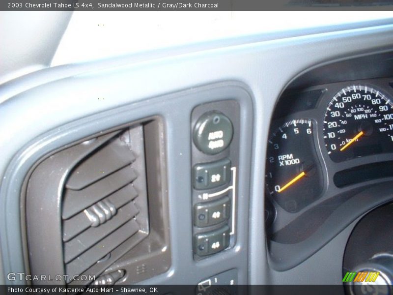 Sandalwood Metallic / Gray/Dark Charcoal 2003 Chevrolet Tahoe LS 4x4