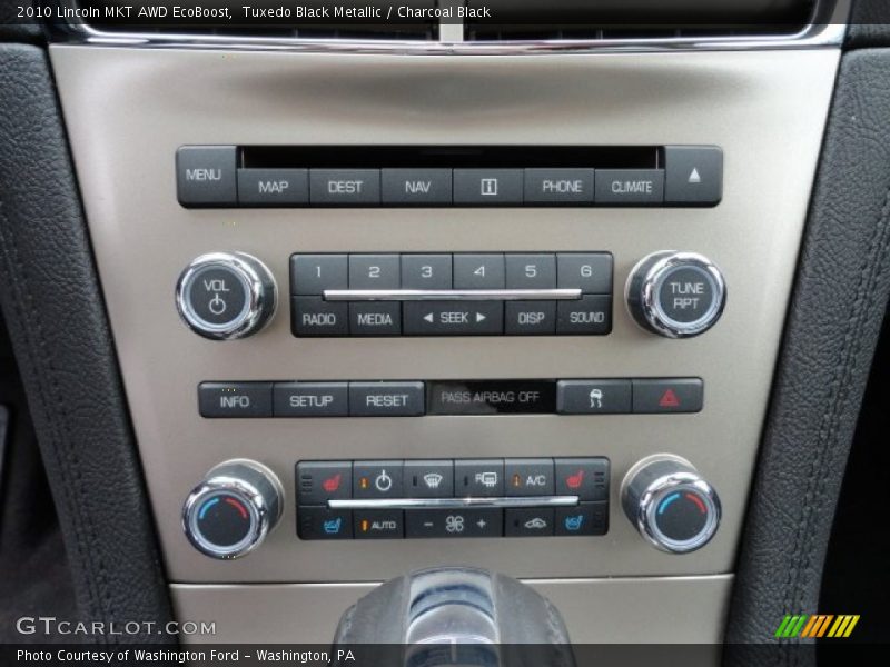 Controls of 2010 MKT AWD EcoBoost