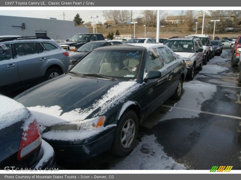 Classic Green Pearl / Gray 1997 Toyota Camry LE